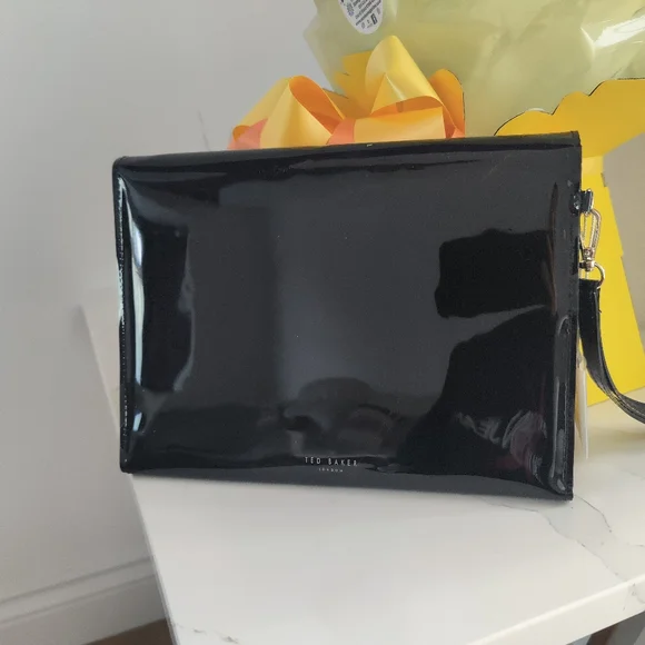 Gorgeous Ted Baker Black w Pink Bow Envelope Clutch Bag Gloss New - Picture 5 of 13